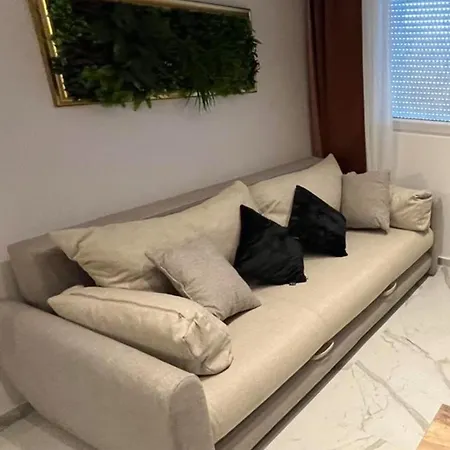 Nicole Apartmán *